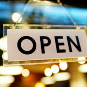 Petitie-corona-Open-sign-petitie-1100x733_0